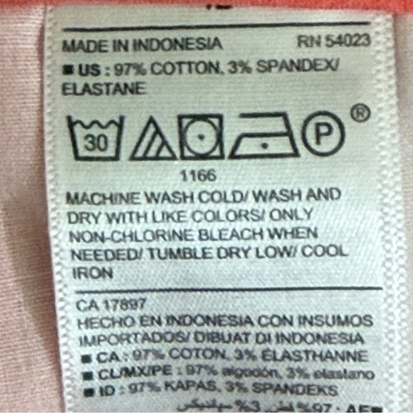 Old Navy tomato color Bermudas Vibrant Cotton Style - Picture 10 of 10